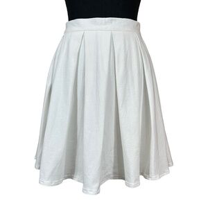 Shekou Women's NWT White Skort Size XL